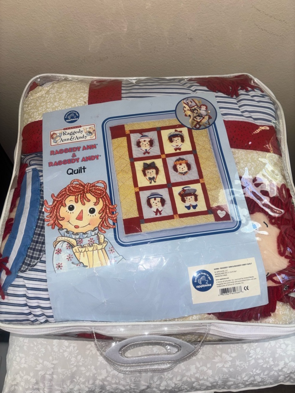 Classic Raggedy Ann & Andy Vintage Quilt By Applause - wall hanging